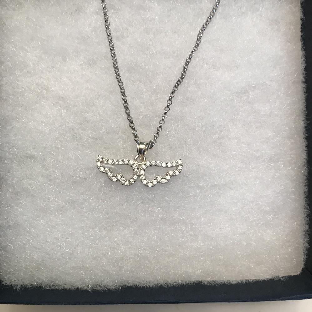 Angel wings necklace in sterling silver